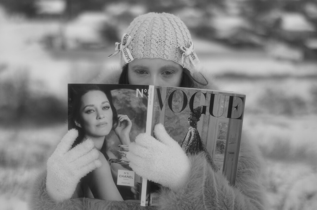 celebrity gossip magazine cover