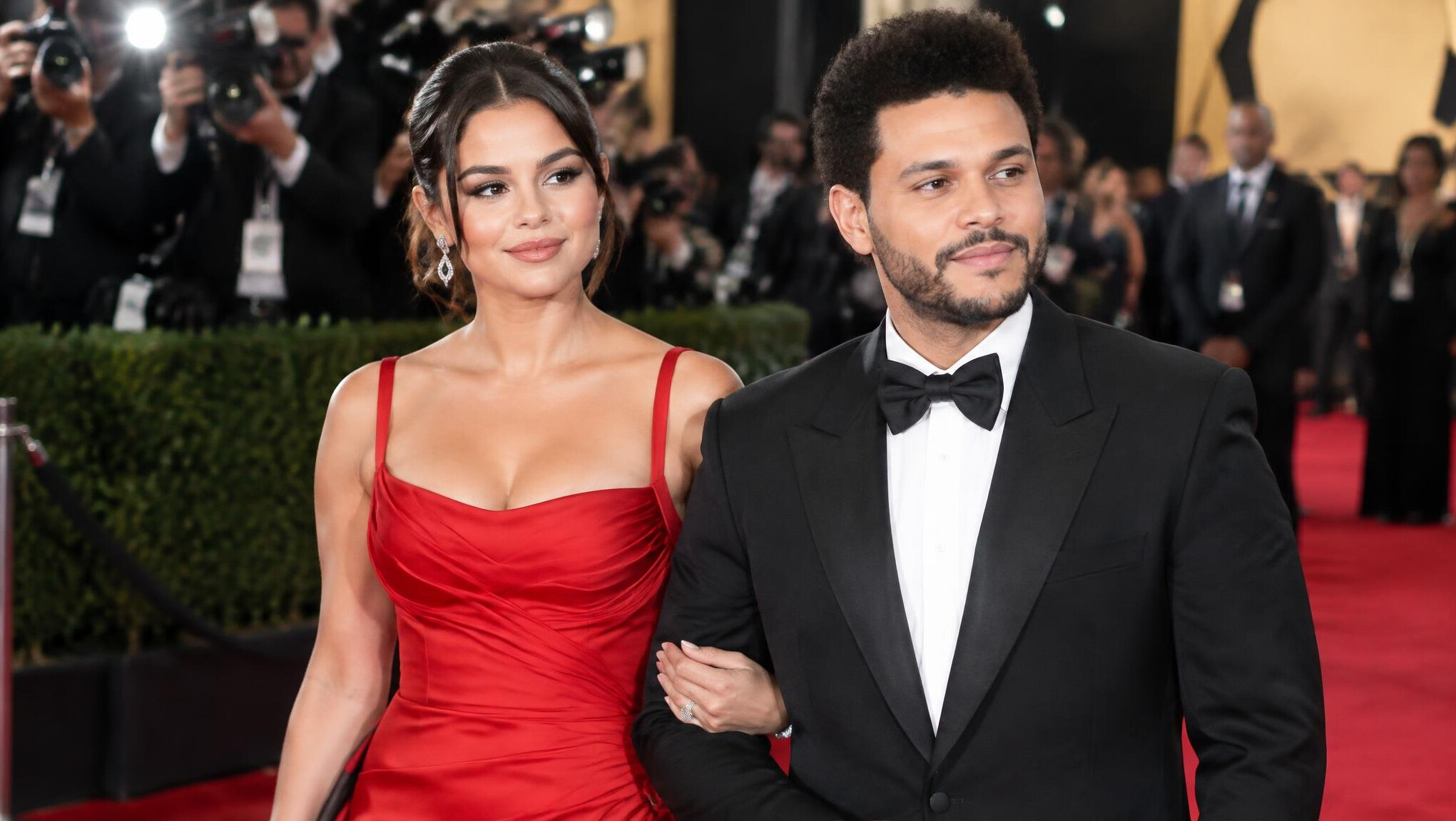celebrity couple walking red carpet