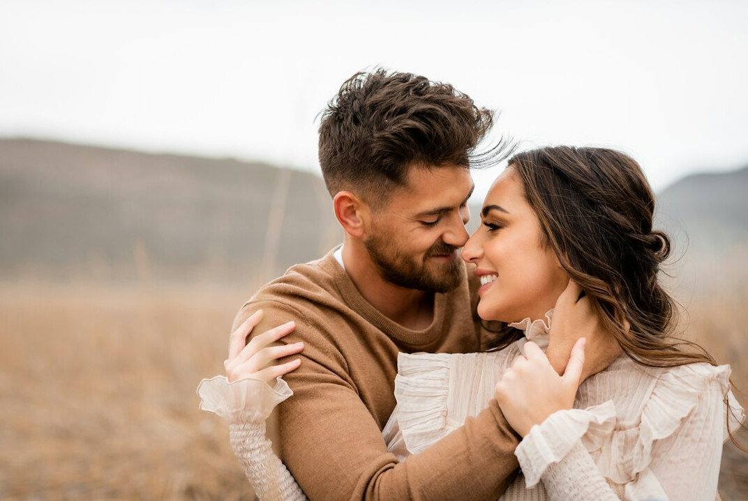 couple reconciliation hug